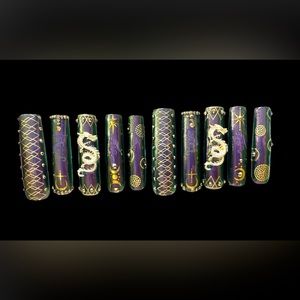 Golden dragon press on nails